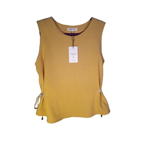 Блузка с завязками по бокам горчичного цвета